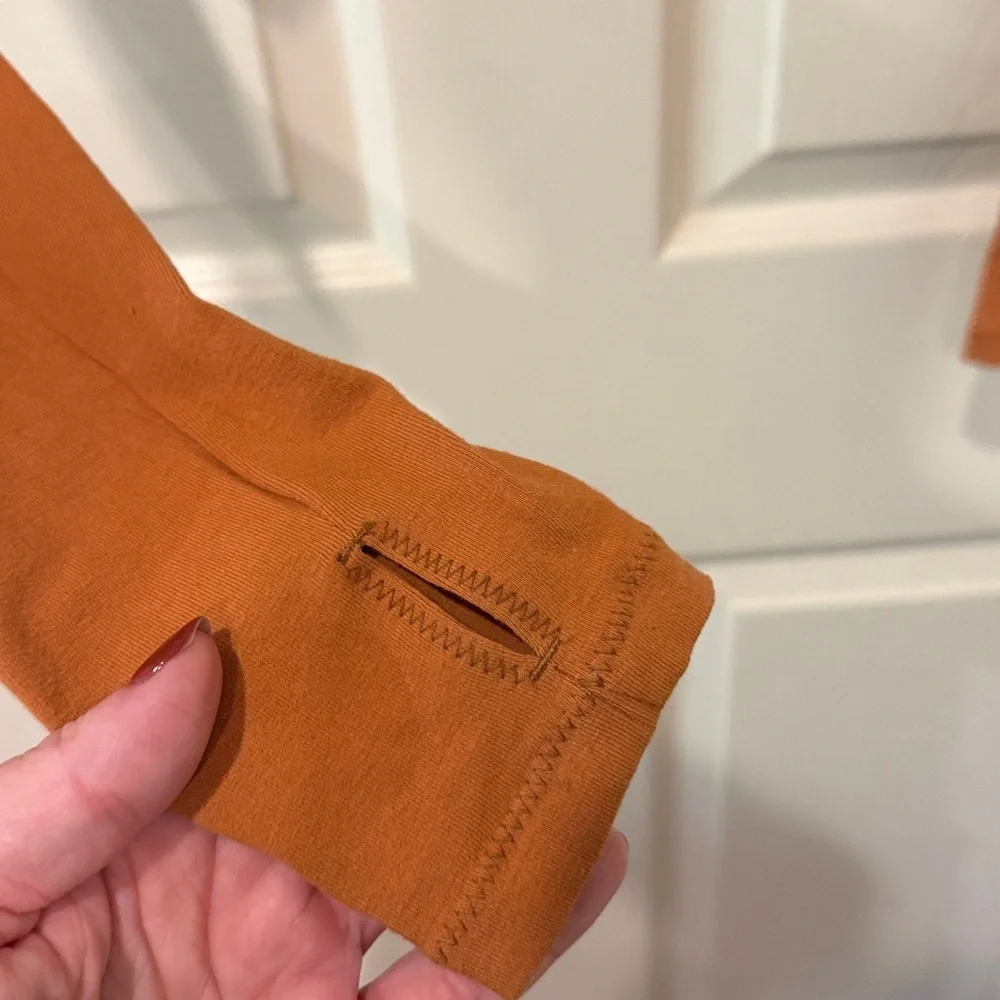 Urban Outfitters Out From Under NWT burnt orange crop top, small - Picture 4 of 8